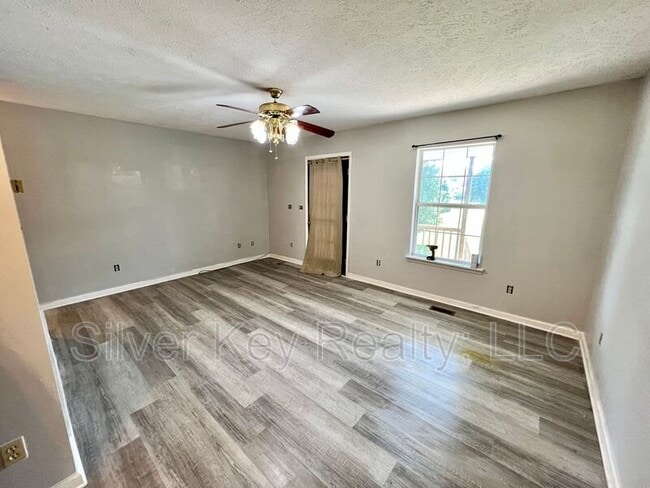 Photo - 210 Chota Vw