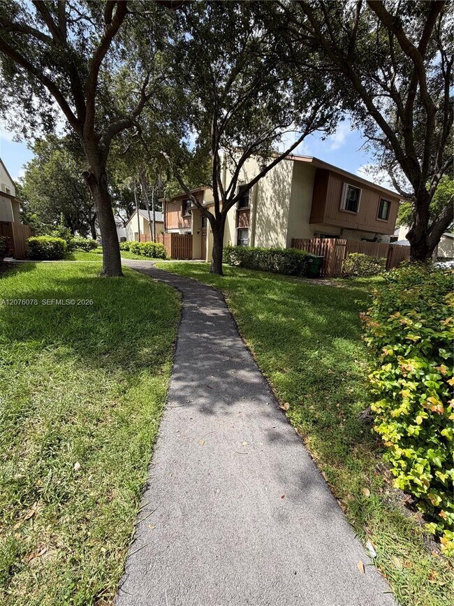 Photo - 11313 SW 109th Rd Unidad 61-B