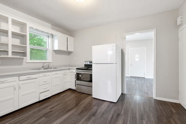 Photo - 1223 W 19th St