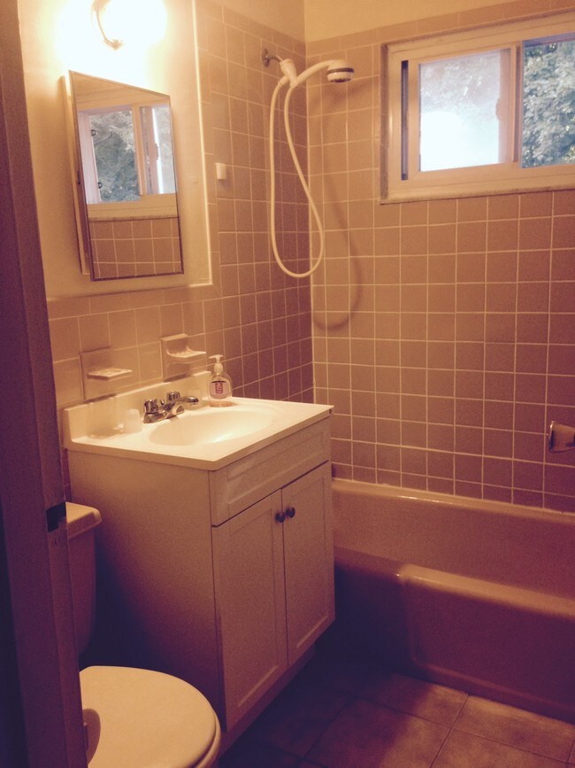 Photo - 54 N Franklin Tpke