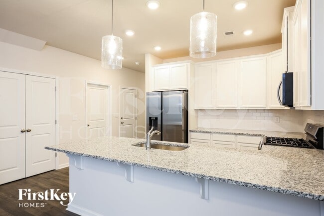 Photo - 107 Wild Lily Dr