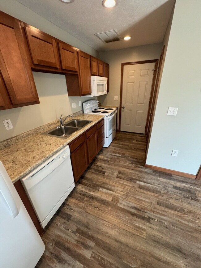 Photo - 2 Bedroom Townhouse with Garage Unit 729