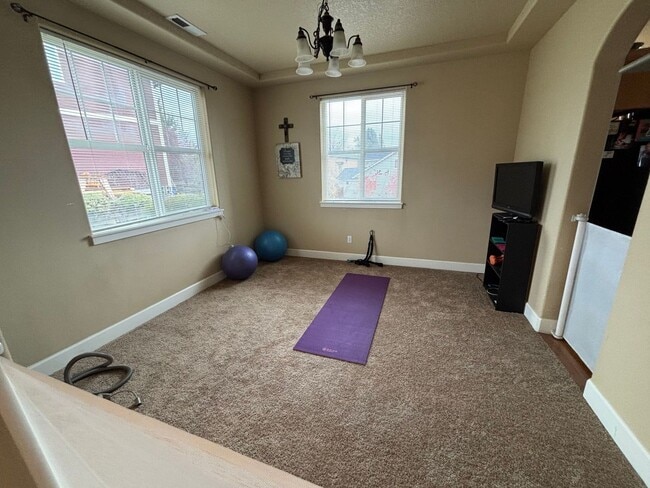 Photo - Beautiful and Spacious 4 Bed/2.5 Bath Home...