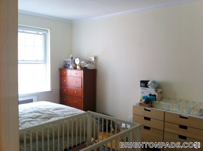 Building Photo - 75 Kilsyth Rd Rental