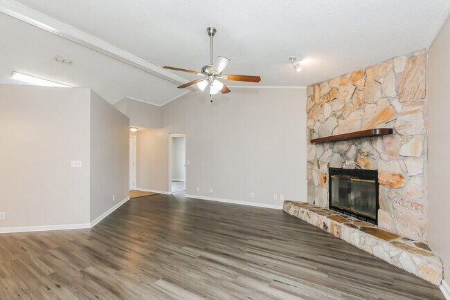 Photo - 7908 Gulf Rd S