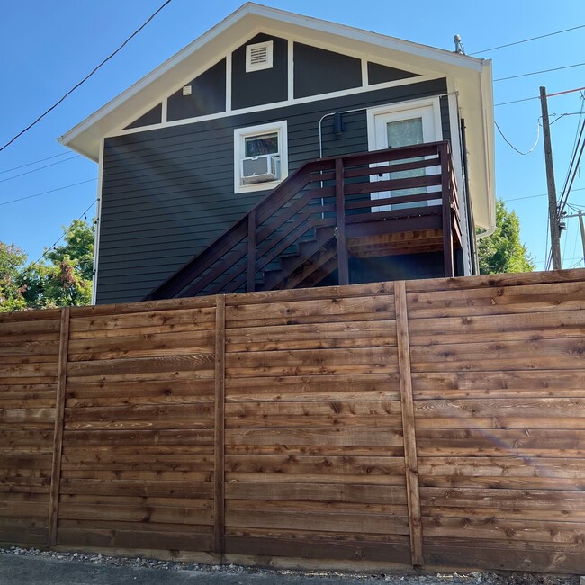 Building Photo - 5746 Velasco Ave Rental