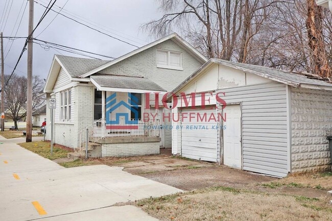 Building Photo - Two Bedroom House | February $99 Move In Special