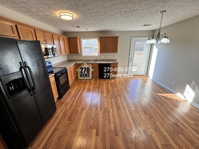 Photo - 140 Twin Lakes Dr