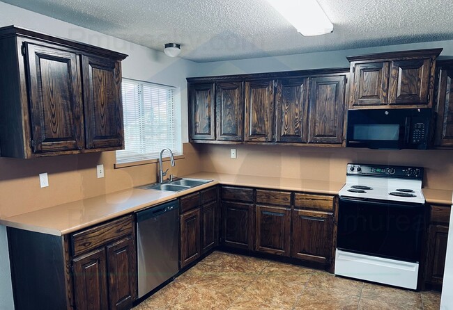 Photo - AVAILABLE NOW!!! Charming 3-bedroom, 2-bat...