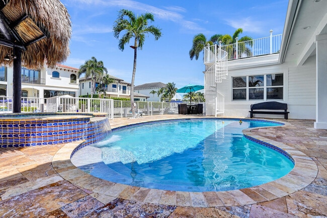 Photo - 785 NE 71st St