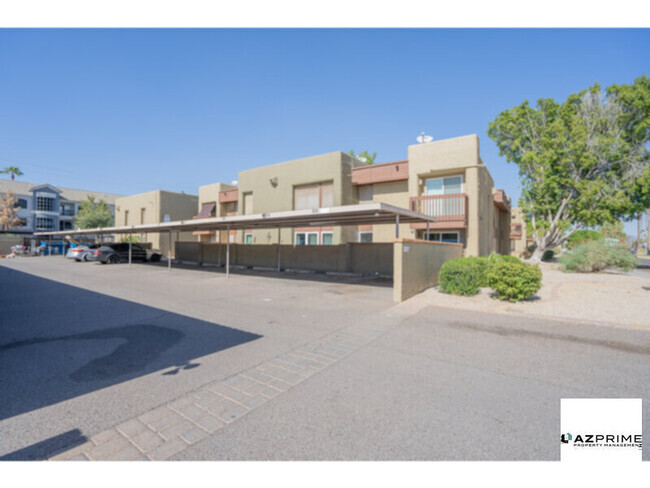 Building Photo - This Phoenix 1/1 Condo is Perfect for Rent...