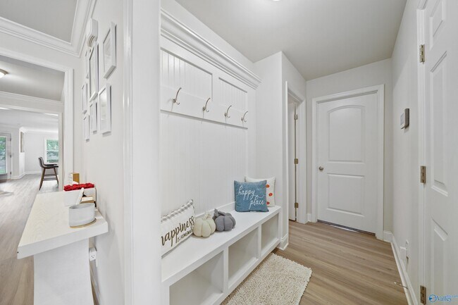 Photo - 6077 Thorntons Way Cir NW