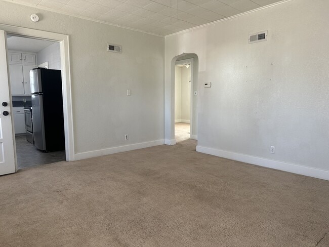 Photo - 225 W 1st St