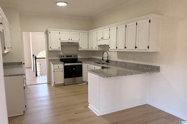 Photo - 121 Kentwood Way