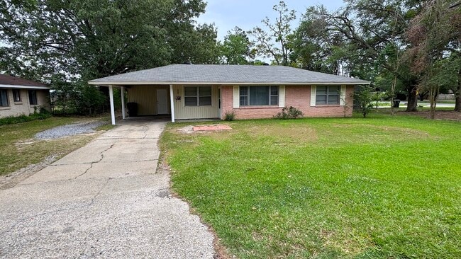 Photo - 202 Gross St