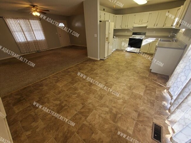 Photo - Beautiful Ranch Home in Shawnee-Available in SEPTEMBER!!!