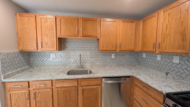 Photo - 48 Avonwood Rd