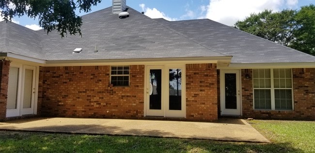 Building Photo - 124 Hunters Row