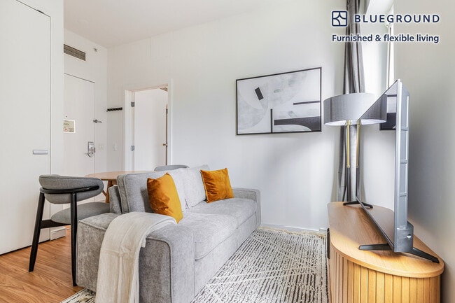 Building Photo - 70 W 45th St Unit FL35-ID2058 Rental