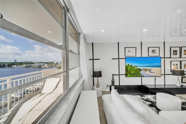 Photo - 250 174th St Unit 918 (AVAILABLE NOW)