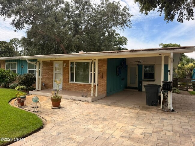 Photo - 215 Woodlawn Dr
