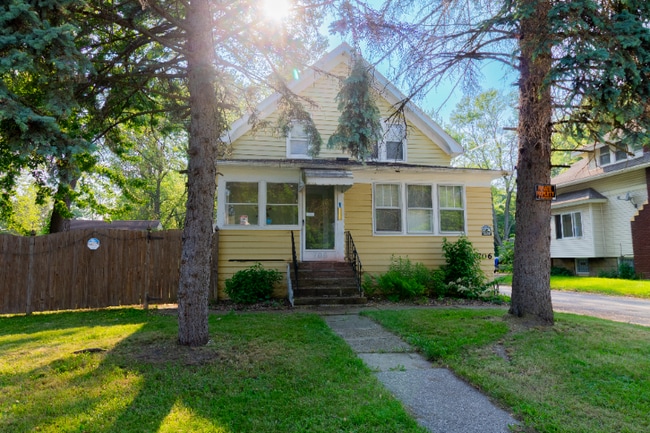 Photo - 706 Nash Rd House