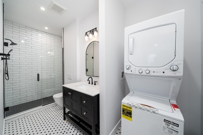 Photo - 62 VAN REIPEN Ave Unit 2