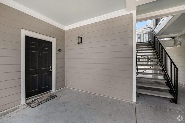 Building Photo - 130 River Landing Dr Rental