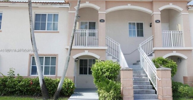 Building Photo - 2731 SE 12th Rd Unit 105