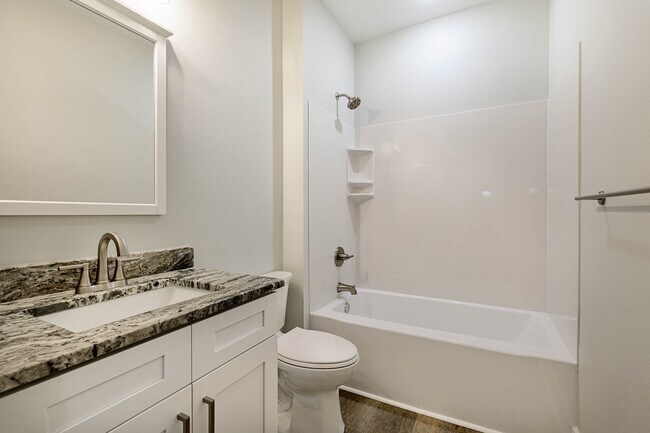 Photo - 108 Clearing Wy