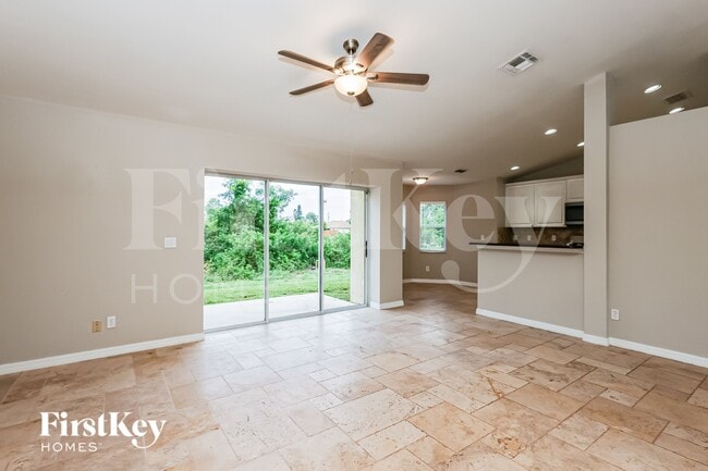 Photo - 3919 3rd St W