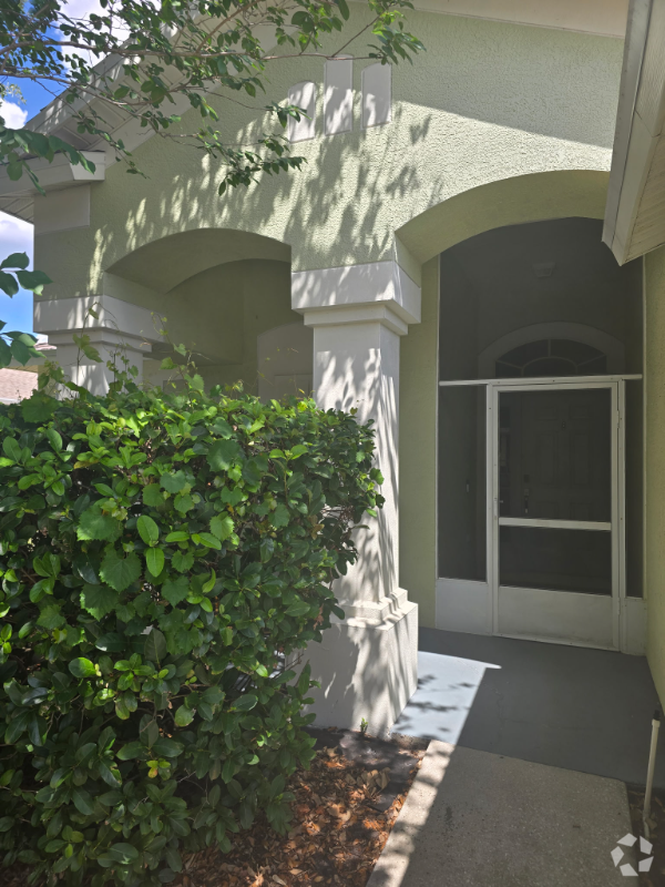 Building Photo - 12410 Midpointe Dr Rental