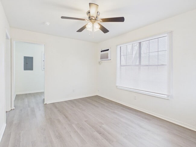 Photo - 1209 SW 20th Ave