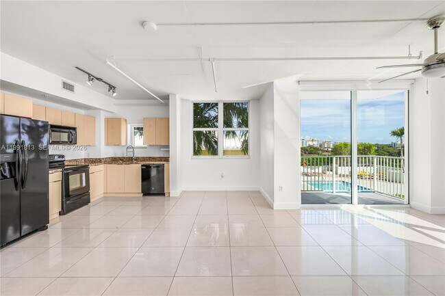 Photo - 3180 SW 22nd St Unit 601
