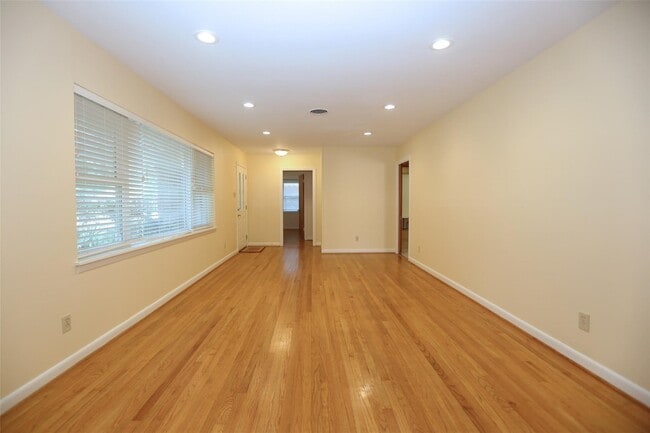 Photo - 3535 Durhill St