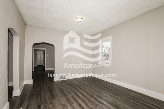 Photo - 2205 S William St