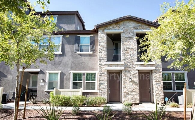 Building Photo - 2354 E Hidalgo Ave Rental