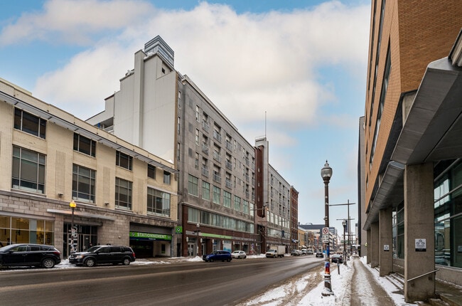 Building Photo - 540 Boul Charest