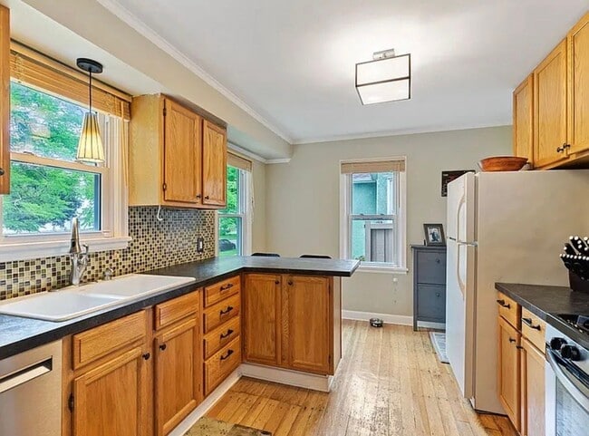 Photo - 2716 Abbott Ave N