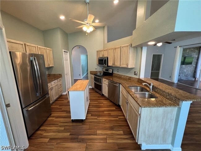 Photo - 608 Crossfield Cir