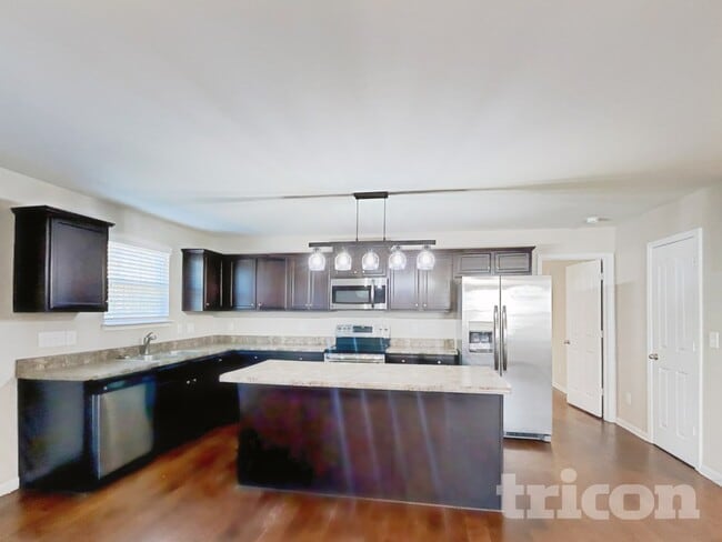 Photo - 337 Crane Way