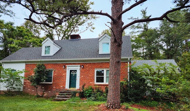 Photo - 1385 Overlook Dr House