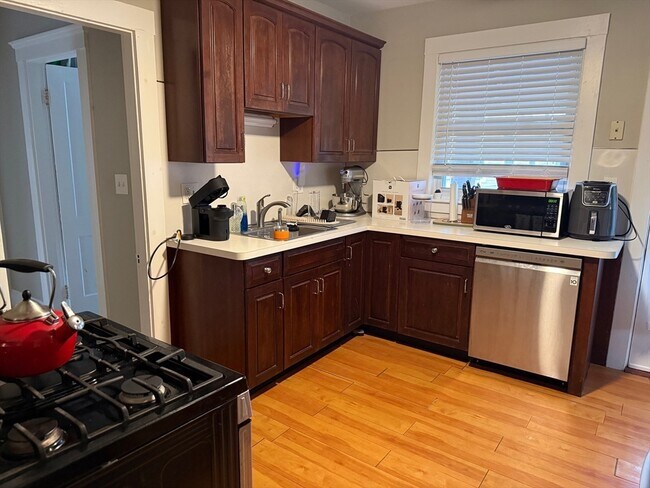 Photo - 31 Revere Rd Unit B