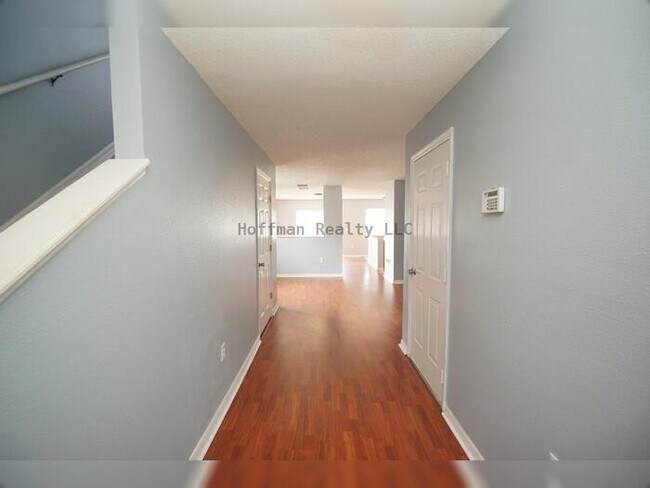 Photo - Spacious 3-Bedroom Townhome in Tampa