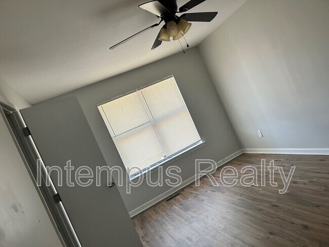 Photo - 1952 Gion St