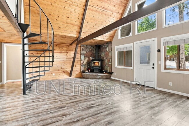 Photo - 795 E Reindeer Dr