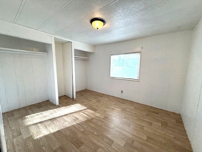 Photo - 3 bedroom mobile home with garage and bonus room