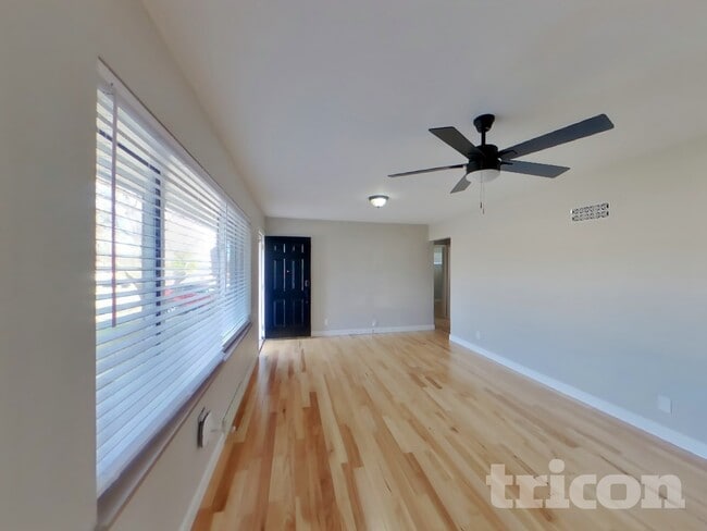 Photo - 10934 Vargas Dr