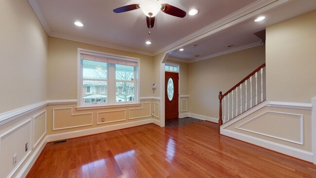Photo - 1230 Owen Pl NE