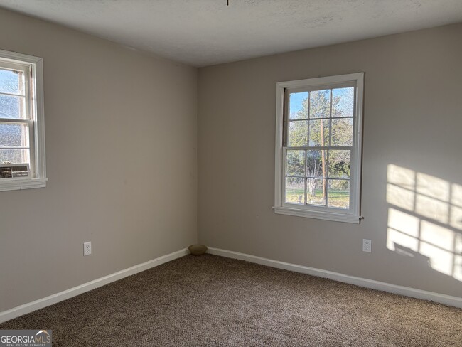 Photo - 138 White River Rd